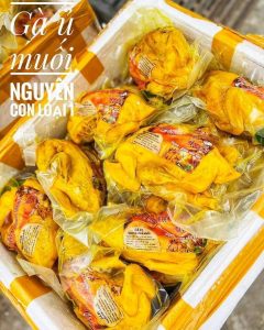 gà ủ muối nguyên con