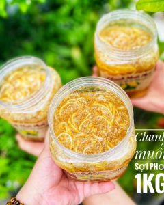 chanh muối sợi phơi